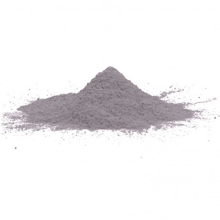 Een stapel fijn grijs poeder rust op een witte achtergrond, wat erop wijst dat het in de bouw of bij het knutselen wordt gebruik