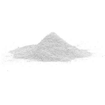Een witte zak met het opschrift `Mapei Ultracolor Plus` toont kleurrijke tegels. De tekst bevat: `111`, `2kg`, `CO2-neutraal.`