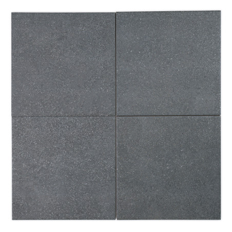Quatre carreaux carrés gris sont disposés dans une grille 2x2, formant un motif avec des taches subtiles. Les carreaux lisses su
