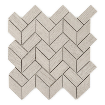 Hellgraue holzähnliche Fliesen bilden ein Zickzackmuster, wodurch ein Chevron-Design entsteht. Die Kacheln greifen eng ineinande