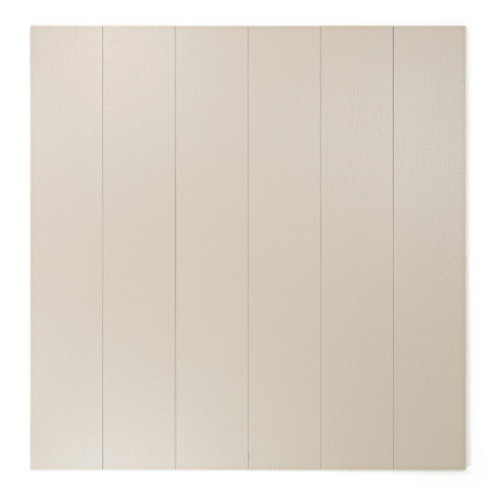 Les carreaux beiges rectangulaires sont disposés verticalement, créant un motif uniforme. Les carreaux ont des textures subtiles