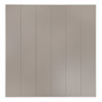 Un azulejo cerámico rectangular de color gris claro se encuentra verticalmente y muestra una superficie lisa y ligeramente textu