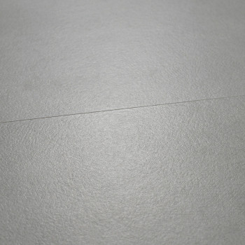 Le carreau gris clair présente une surface texturée subtile avec une fine couture visible en diagonale, suggérant une connexion 