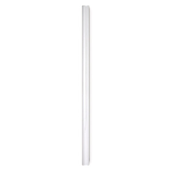 Um ladrilho branco longo e estreito repousa verticalmente, com bordas lisas, contra um fundo branco liso.