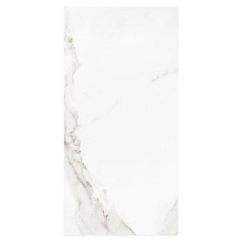 Le carreau présente une surface blanche avec des veines beiges et grises d'aspect naturel, ressemblant à du marbre. Il est conçu