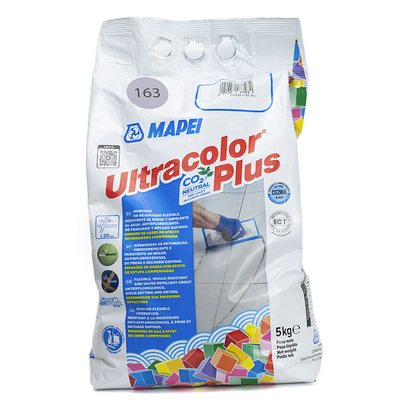 Zak MAPEI Ultracolor Plus-harscement tentoongesteld. gebruikt voor het voegen van tegels. Met kleurrijk logo en gewicht van 5 kg