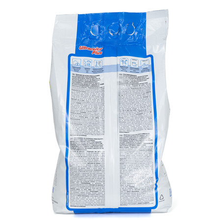 Una bolsa de plástico blanca se encuentra en posición vertical con instrucciones de uso detalladas en varios idiomas en su parte