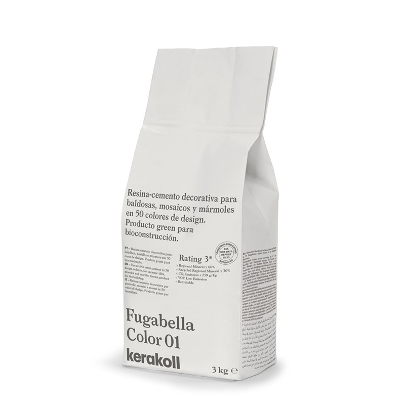 Um saco branco com a etiqueta `Fugabella Color 01` contém cimento-resina decorativo da Kerakoll, concebido para azulejos, mosaic