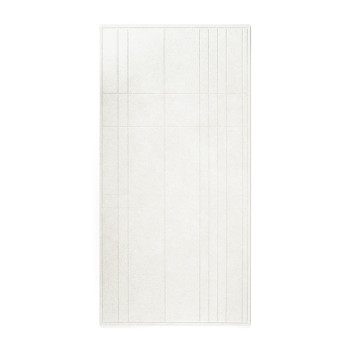 Un azulejo cerámico rectangular presenta un patrón geométrico con sutiles líneas verticales y horizontales en relieve, creando u