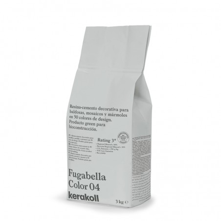Le sac tient debout et affiche le texte en espagnol pour le ciment-résine « Fugabella Color 04 » de Kerakoll dans un emballage n