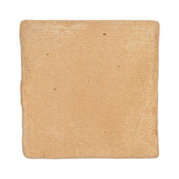 Nove ladrilhos quadrados de terracota, cada um com texturas ásperas, estão dispostos em uma grade perfeita de três por três sobr