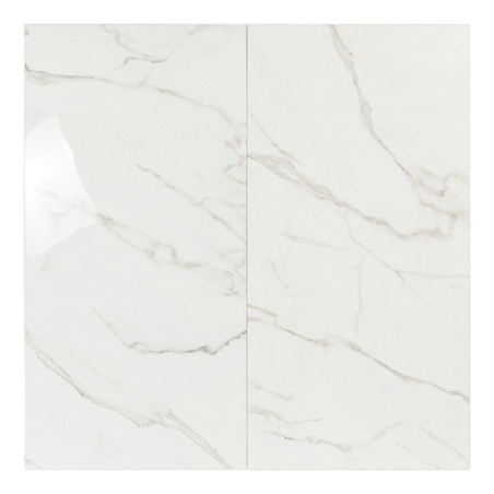 O ladrilho apresenta uma superfície brilhante semelhante a mármore branco com sutis veios cinza, criando uma aparência elegante,