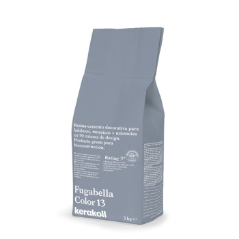 Op de tas staat Fugabella Color 13, een decoratief hars-cement. De Spaanse tekst benadrukt milieuvriendelijk bouwgebruik. Bevat 