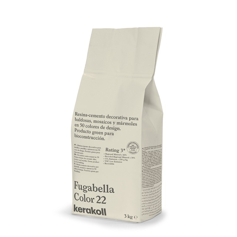 O saco fica em pé sobre uma superfície plana, rotulado como `Fugabella Color 22 kerakoll,` cimento-resina decorativo para azulej