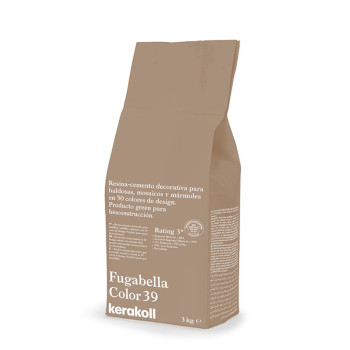 Um saco marrom de cimento resinoso fica em pé, rotulado como `Fugabella Color 39` da Kerakoll, projetado para uso decorativo.
