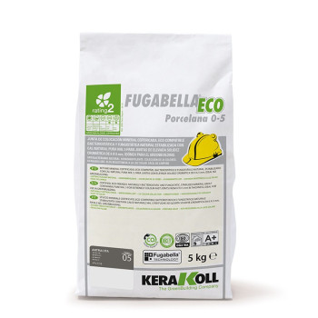 Op de witte tas staat FUGABELLA ECO Porcelana 0-5, met productdetails, eco-beoordelingen en een gele helmillustratie.